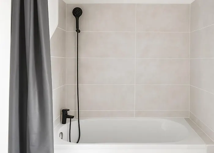 Apartament L'Appart Hotel Chambre Privee Avec Espace Commun Centre Gare Rouen Linge Et Menage Inclus 2 *